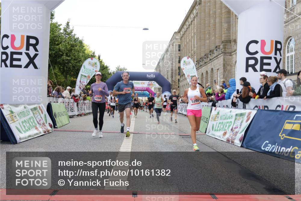 06.09.2026 - CURREX Alsterlauf Yannick Fuchs http://msf.ph/oto/10161382 06.09.2026 09:53:09 Ziel 2464, 2704, 2930, 3594, 3913, 4269, 4305, 4329, 4336, 4465, 4539, 4760, 5202, 5253, 5681, 5886, 5935, 6141, 6156, 8190, 8334 meine-sportfotos.de