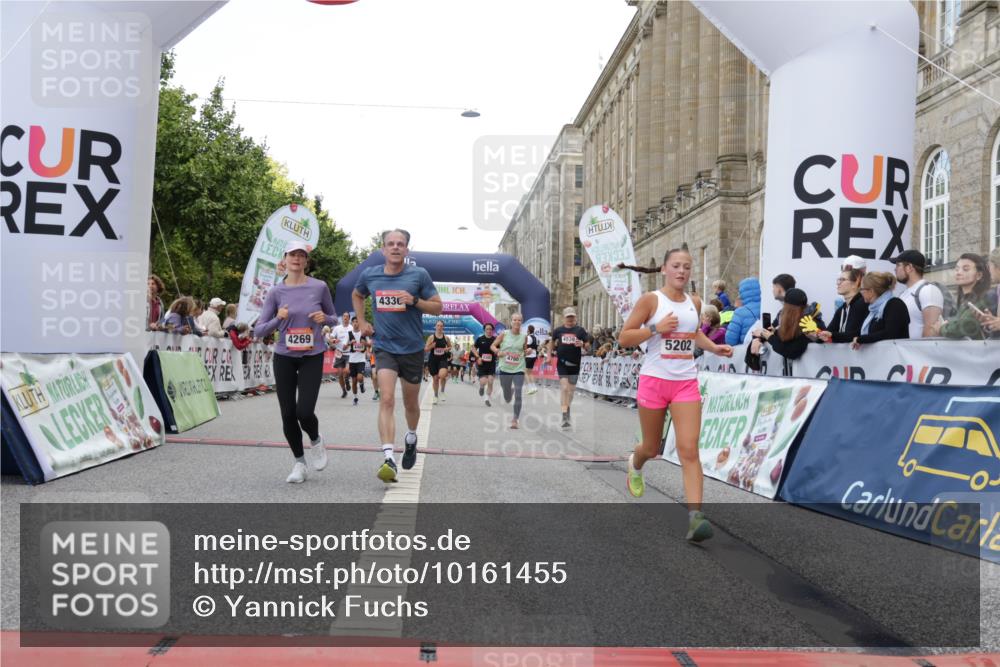06.09.2026 - CURREX Alsterlauf Yannick Fuchs http://msf.ph/oto/10161455 06.09.2026 09:53:09 Ziel 2464, 2704, 2930, 3594, 3913, 4269, 4305, 4329, 4336, 4465, 4539, 4760, 5202, 5253, 5681, 5886, 5935, 6141, 6156, 8190, 8334 meine-sportfotos.de