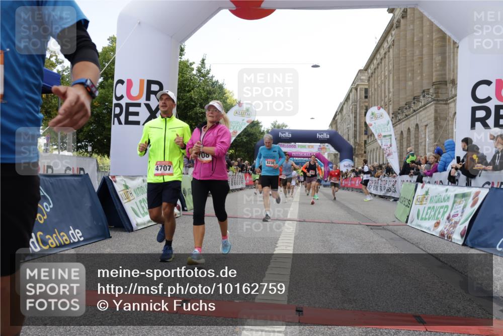 06.09.2026 - CURREX Alsterlauf Yannick Fuchs http://msf.ph/oto/10162759 06.09.2026 09:53:16 Ziel 2036, 2460, 2554, 2704, 3087, 3395, 3396, 4305, 4336, 4465, 4539, 4584, 4623, 4707, 4708, 4760, 4833, 4991, 5681, 5886, 5935, 5983, 8173, 8187, 8230, 8340 meine-sportfotos.de