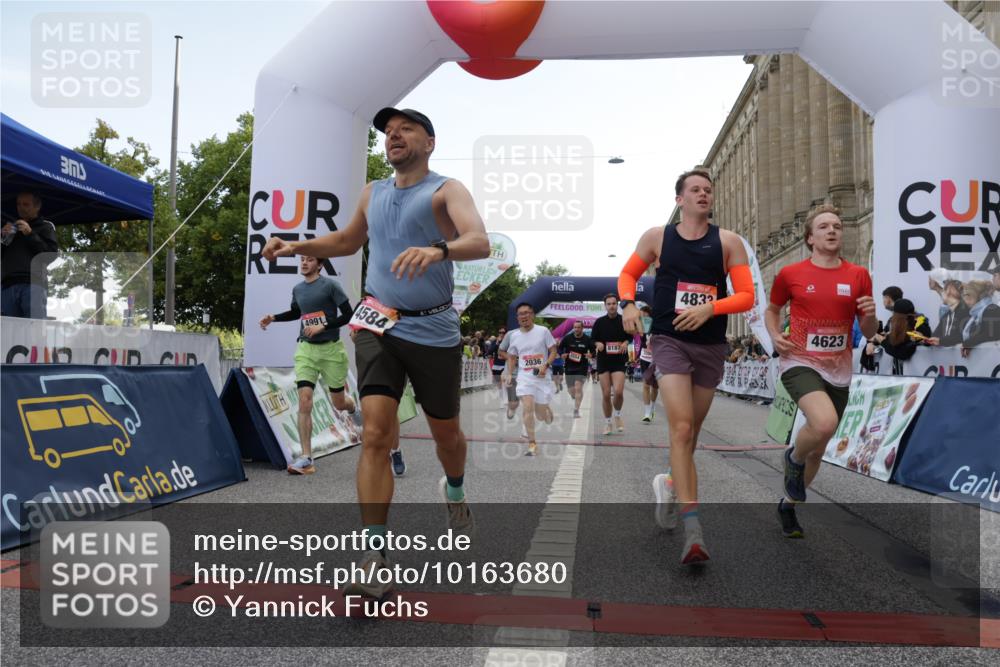 06.09.2026 - CURREX Alsterlauf Yannick Fuchs http://msf.ph/oto/10163680 06.09.2026 09:53:19 Ziel 2036, 2460, 2554, 2561, 2704, 3065, 3087, 3395, 3396, 4305, 4465, 4584, 4623, 4707, 4708, 4833, 4991, 5681, 5886, 5935, 5983, 8173, 8187, 8230, 8340 meine-sportfotos.de