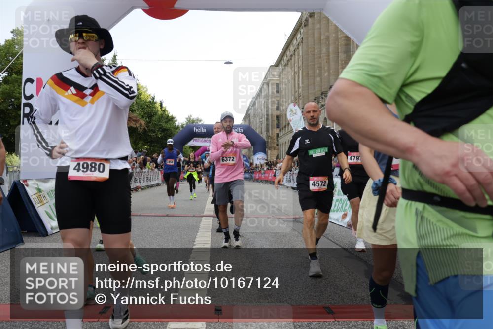 06.09.2026 - CURREX Alsterlauf Yannick Fuchs http://msf.ph/oto/10167124 06.09.2026 09:53:37 Ziel 2666, 2766, 2782, 3205, 3458, 3531, 3964, 4082, 4283, 4572, 4620, 4797, 4832, 4937, 4945, 4980, 5029, 5110, 5119, 5236, 5446, 5546, 5590, 5656, 5782, 5822, 5839, 6372, 6455, 8006, 8133, 8135 meine-sportfotos.de