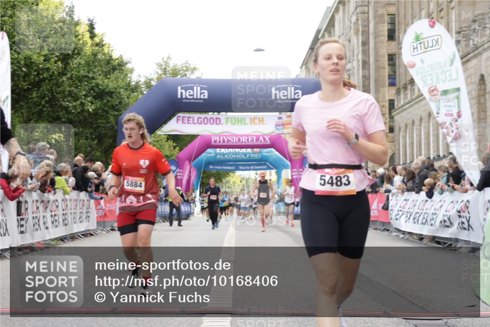 06.09.2026 - CURREX Alsterlauf Yannick Fuchs http://msf.ph/oto/10168406 06.09.2026 09:53:46 Ziel 2537, 3661, 3964, 4571, 4617, 5119, 5483, 5590, 5782, 5884, 6477 meine-sportfotos.de