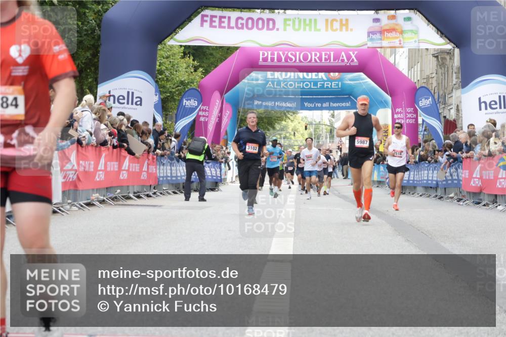 06.09.2026 - CURREX Alsterlauf Yannick Fuchs http://msf.ph/oto/10168479 06.09.2026 09:53:48 Ziel 2537, 3102, 3661, 3964, 4571, 4617, 5119, 5483, 5590, 5884, 5987, 6477 meine-sportfotos.de