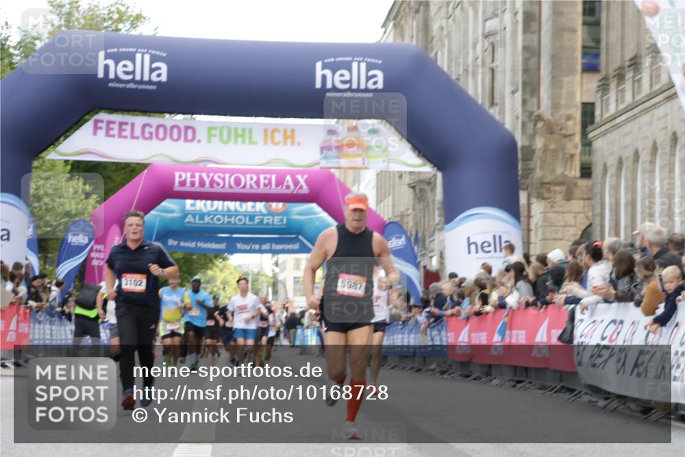 06.09.2026 - CURREX Alsterlauf Yannick Fuchs http://msf.ph/oto/10168728 06.09.2026 09:53:50 Ziel 2537, 3102, 3661, 4571, 4617, 5483, 5884, 5987, 6477 meine-sportfotos.de