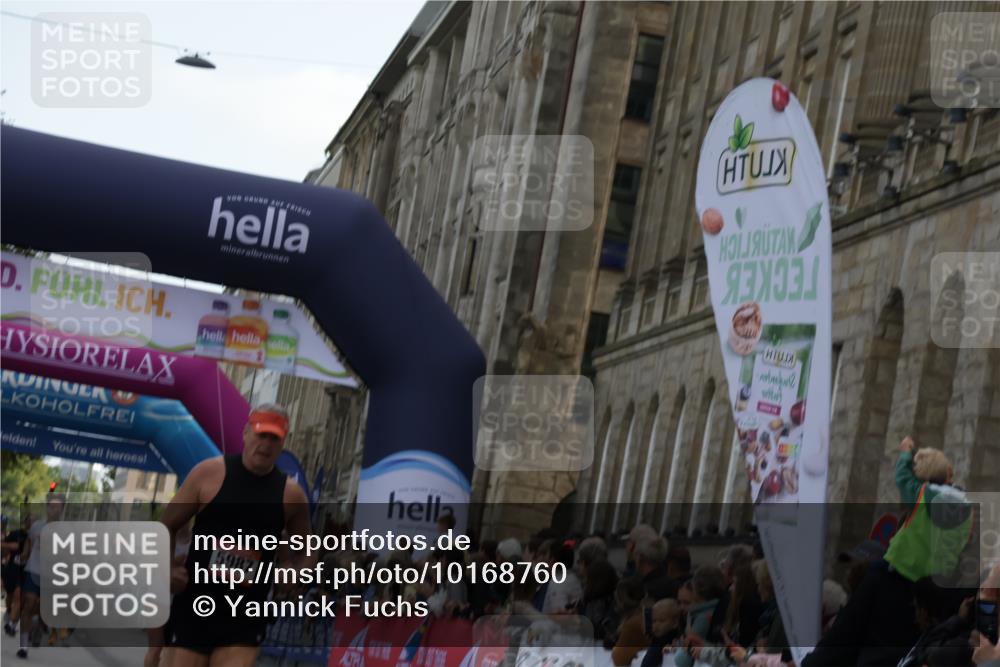 06.09.2026 - CURREX Alsterlauf Yannick Fuchs http://msf.ph/oto/10168760 06.09.2026 09:53:50 Ziel 2537, 3102, 3661, 4571, 4617, 5483, 5884, 5987, 6477 meine-sportfotos.de