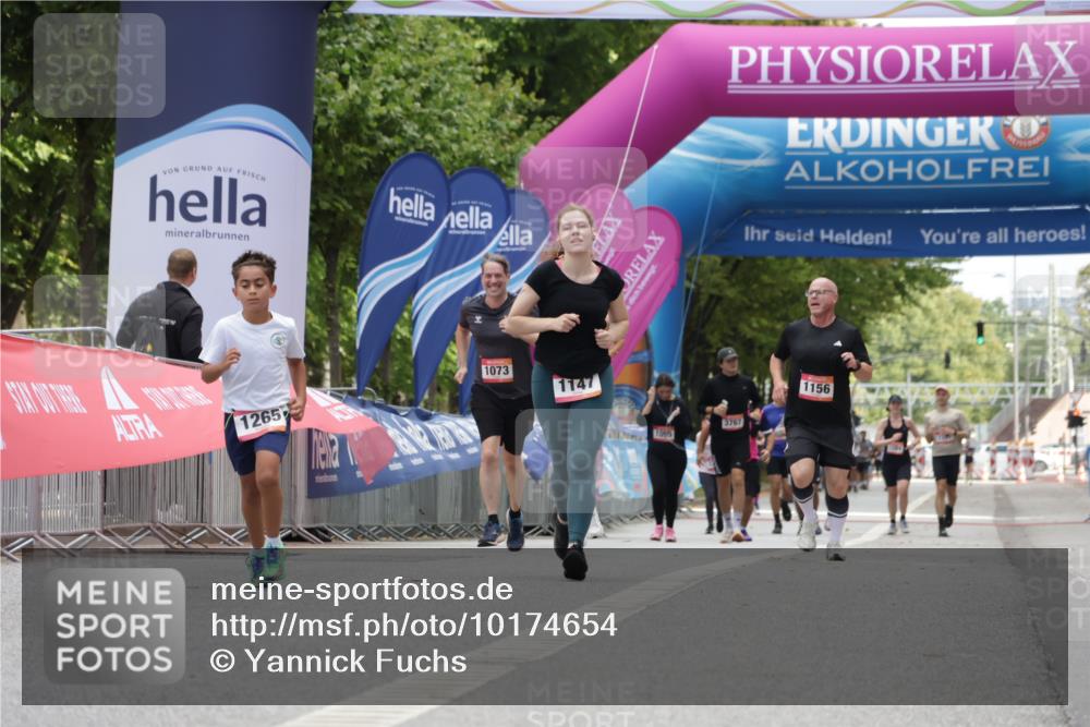 06.09.2026 - CURREX Alsterlauf Yannick Fuchs http://msf.ph/oto/10174654 06.09.2026 12:01:23 Ziel 1026, 1243 meine-sportfotos.de