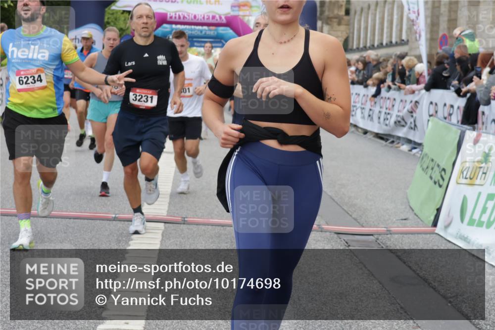 06.09.2026 - CURREX Alsterlauf Yannick Fuchs http://msf.ph/oto/10174698 06.09.2026 09:54:03 Ziel 2309, 2347, 2518, 3231, 3334, 3556, 3701, 3852, 3944, 4801, 4803, 4925, 4965, 5273, 5354, 5940, 6016, 6125, 6184, 6234, 8246, 8299, 8322 meine-sportfotos.de
