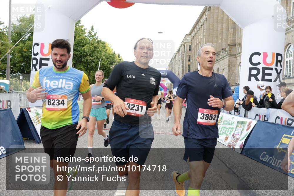 06.09.2026 - CURREX Alsterlauf Yannick Fuchs http://msf.ph/oto/10174718 06.09.2026 09:54:05 Ziel 2347, 3231, 3334, 3483, 3556, 3701, 3852, 3944, 4801, 4803, 4925, 4965, 5273, 5354, 5528, 5684, 5696, 5940, 6016, 6184, 6234, 8246, 8299, 8322 meine-sportfotos.de