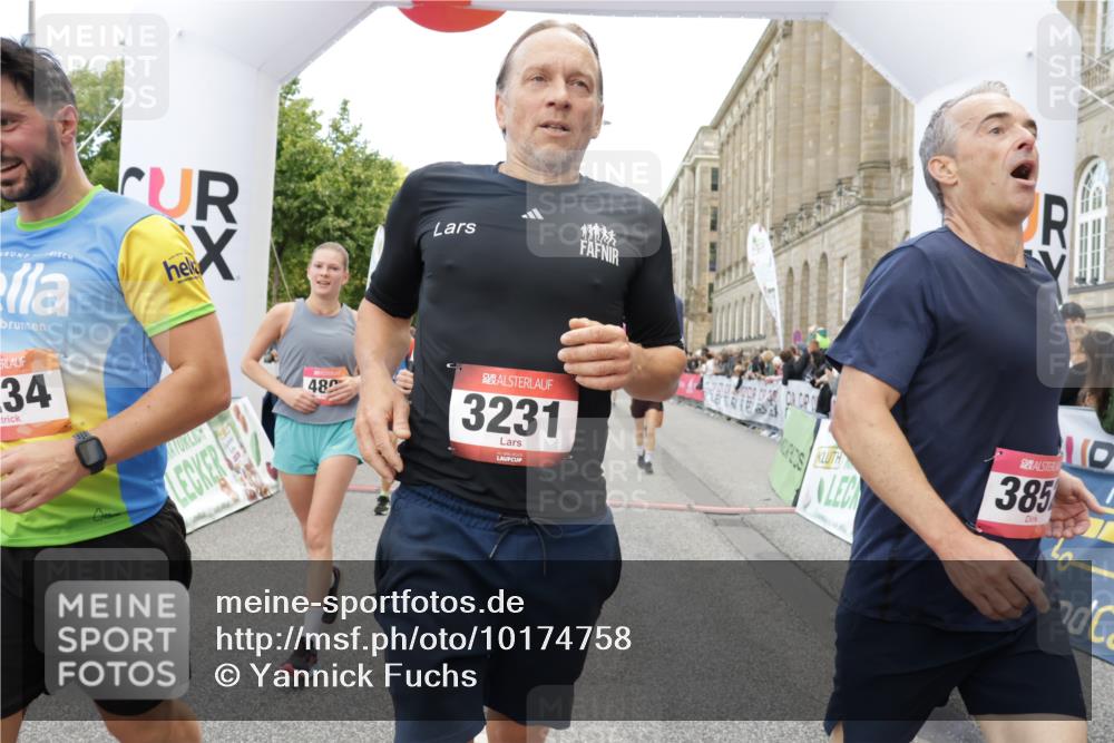 06.09.2026 - CURREX Alsterlauf Yannick Fuchs http://msf.ph/oto/10174758 06.09.2026 09:54:05 Ziel 2347, 3231, 3334, 3483, 3556, 3701, 3852, 3944, 4801, 4803, 4925, 4965, 5273, 5354, 5528, 5684, 5696, 5940, 6016, 6184, 6234, 8246, 8299, 8322 meine-sportfotos.de