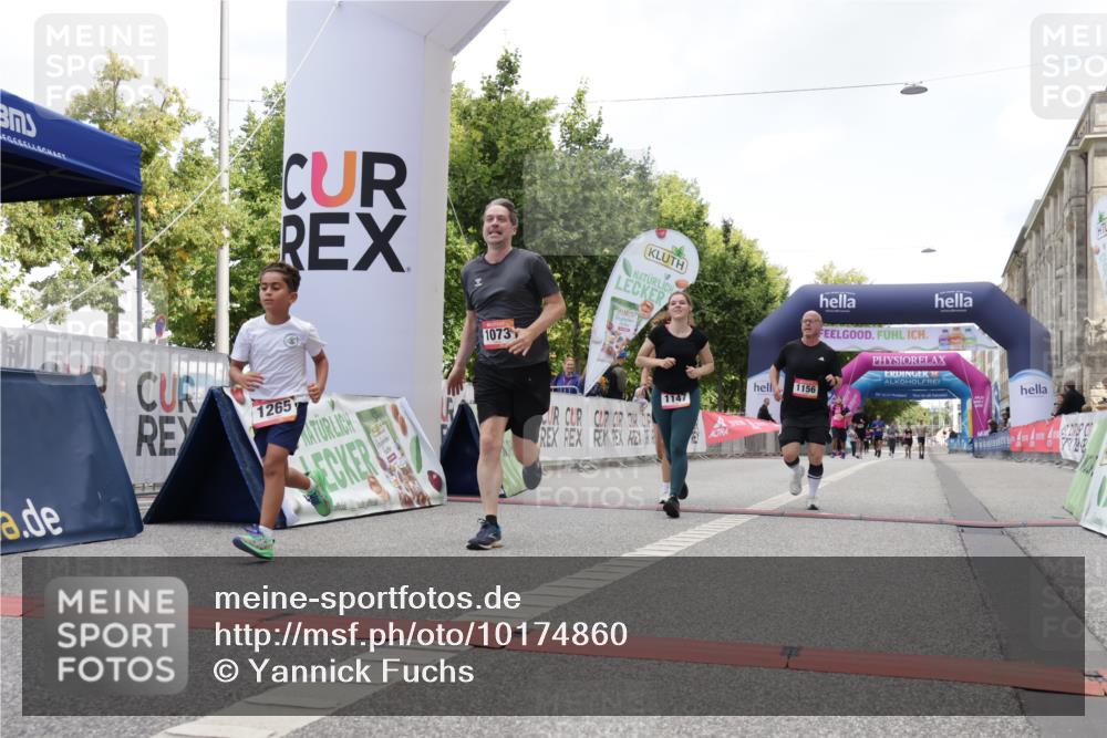 06.09.2026 - CURREX Alsterlauf Yannick Fuchs http://msf.ph/oto/10174860 06.09.2026 12:01:30 Ziel 1073, 1147, 1155, 1156, 1243, 1265 meine-sportfotos.de