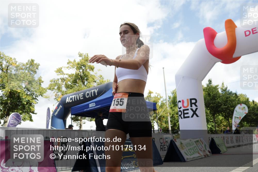 06.09.2026 - CURREX Alsterlauf Yannick Fuchs http://msf.ph/oto/10175134 06.09.2026 12:01:35 Ziel 1073, 1147, 1155, 1156, 1233, 1265 meine-sportfotos.de