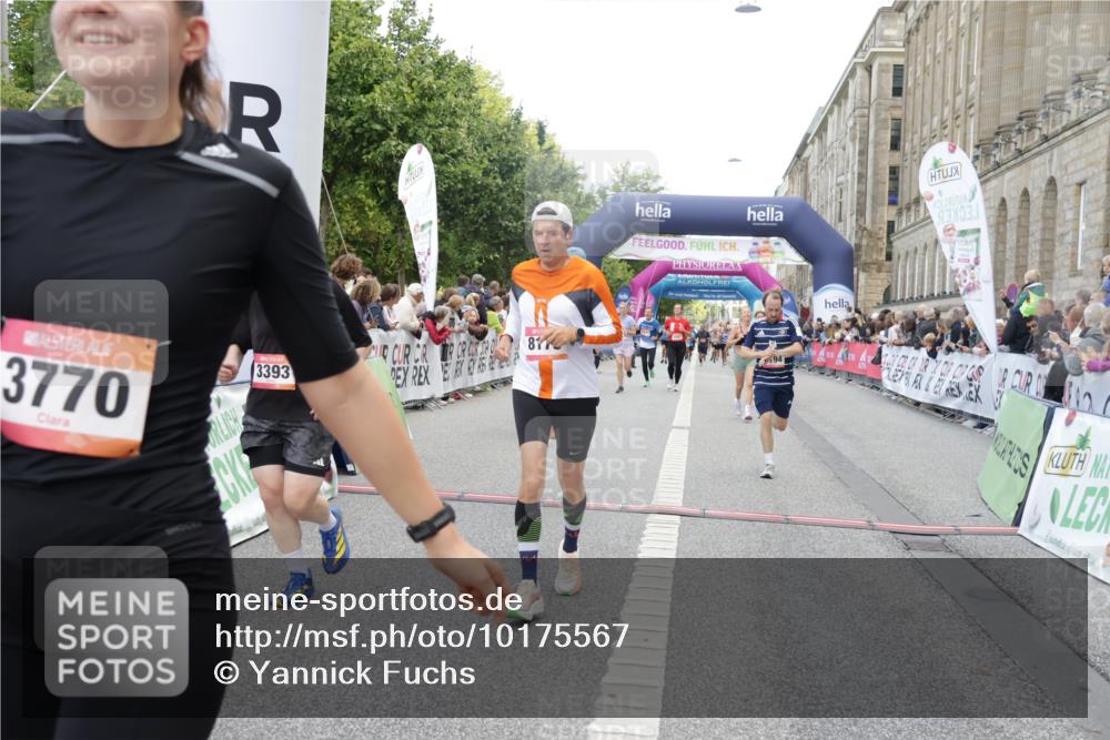06.09.2026 - CURREX Alsterlauf Yannick Fuchs http://msf.ph/oto/10175567 06.09.2026 09:54:23 Ziel 2415, 3393, 3591, 3770, 4007, 4108, 4182, 4308, 4309, 4316, 4326, 4661, 5579, 5934, 6163, 6194, 6442, 6469, 8179 meine-sportfotos.de