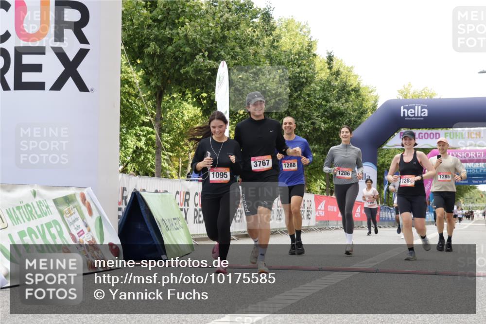 06.09.2026 - CURREX Alsterlauf Yannick Fuchs http://msf.ph/oto/10175585 06.09.2026 12:01:48 Ziel 1095, 1284, 1285, 1286, 1288, 8042 meine-sportfotos.de
