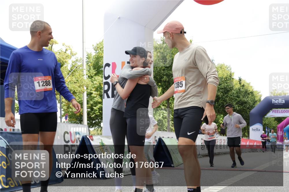 06.09.2026 - CURREX Alsterlauf Yannick Fuchs http://msf.ph/oto/10176067 06.09.2026 12:01:54 Ziel 1095, 1284, 1285, 1286, 1288, 1298, 1305, 8042 meine-sportfotos.de
