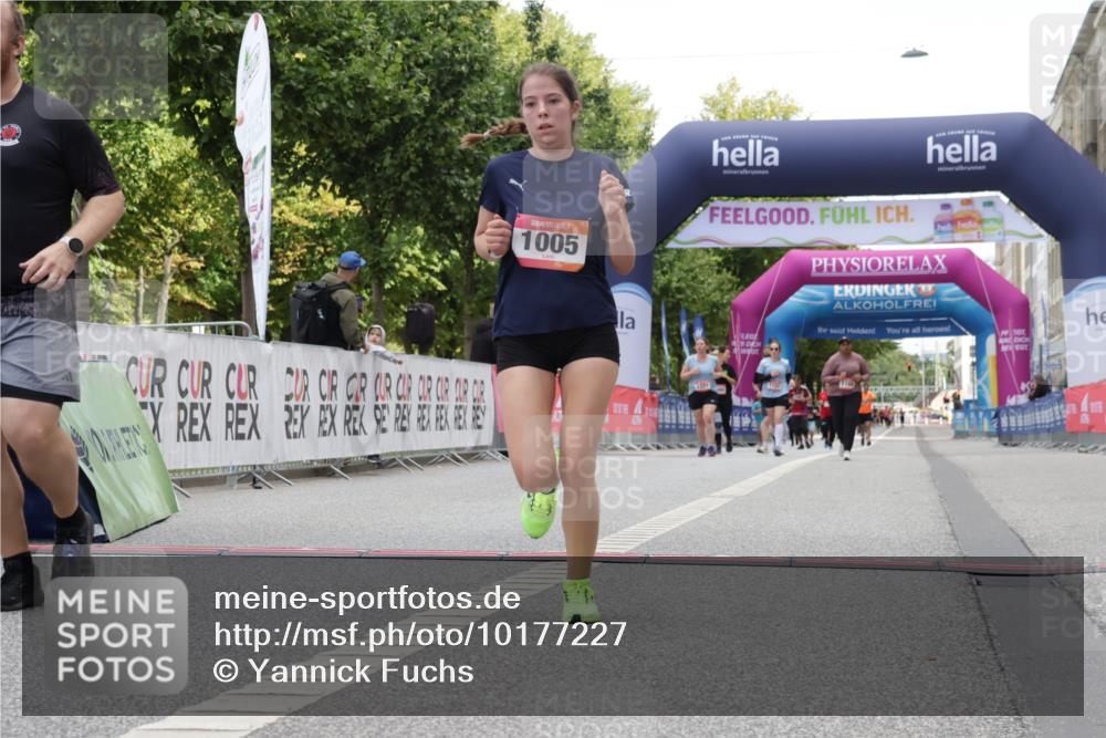 06.09.2026 - CURREX Alsterlauf Yannick Fuchs http://msf.ph/oto/10177227 06.09.2026 12:02:42 Ziel 1005, 1017, 1019, 8267 meine-sportfotos.de