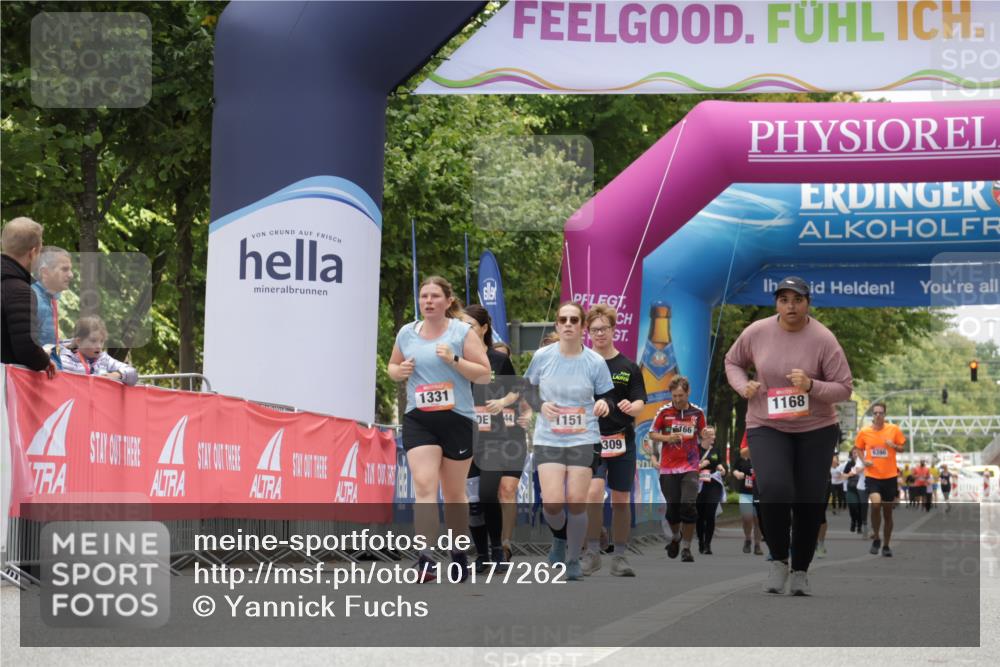 06.09.2026 - CURREX Alsterlauf Yannick Fuchs http://msf.ph/oto/10177262 06.09.2026 12:02:44 Ziel 1005, 8267 meine-sportfotos.de