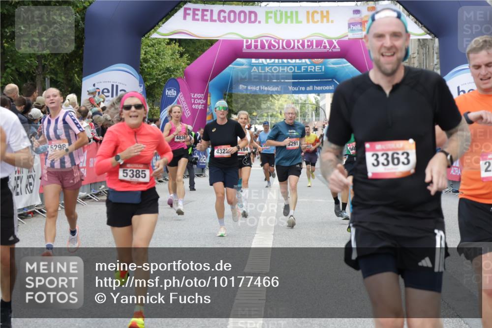 06.09.2026 - CURREX Alsterlauf Yannick Fuchs http://msf.ph/oto/10177466 06.09.2026 09:54:57 Ziel 2261, 2314, 2395, 2397, 2494, 2587, 2826, 2962, 3251, 3291, 3341, 3363, 3991, 4322, 4335, 4458, 4839, 5094, 5165, 5298, 5385, 5657, 6191, 6210 meine-sportfotos.de