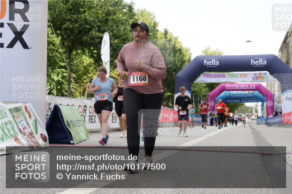 06.09.2026 - CURREX Alsterlauf Yannick Fuchs http://msf.ph/oto/10177500 06.09.2026 12:02:54 Ziel 1144, 1151, 1168, 1309, 1331 meine-sportfotos.de