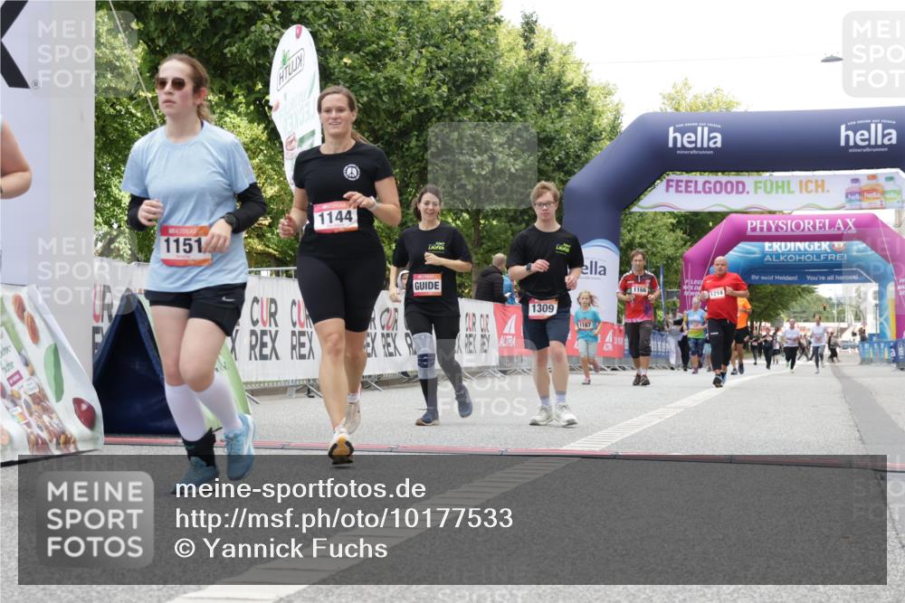 06.09.2026 - CURREX Alsterlauf Yannick Fuchs http://msf.ph/oto/10177533 06.09.2026 12:02:56 Ziel 1144, 1151, 1168, 1309, 1331 meine-sportfotos.de