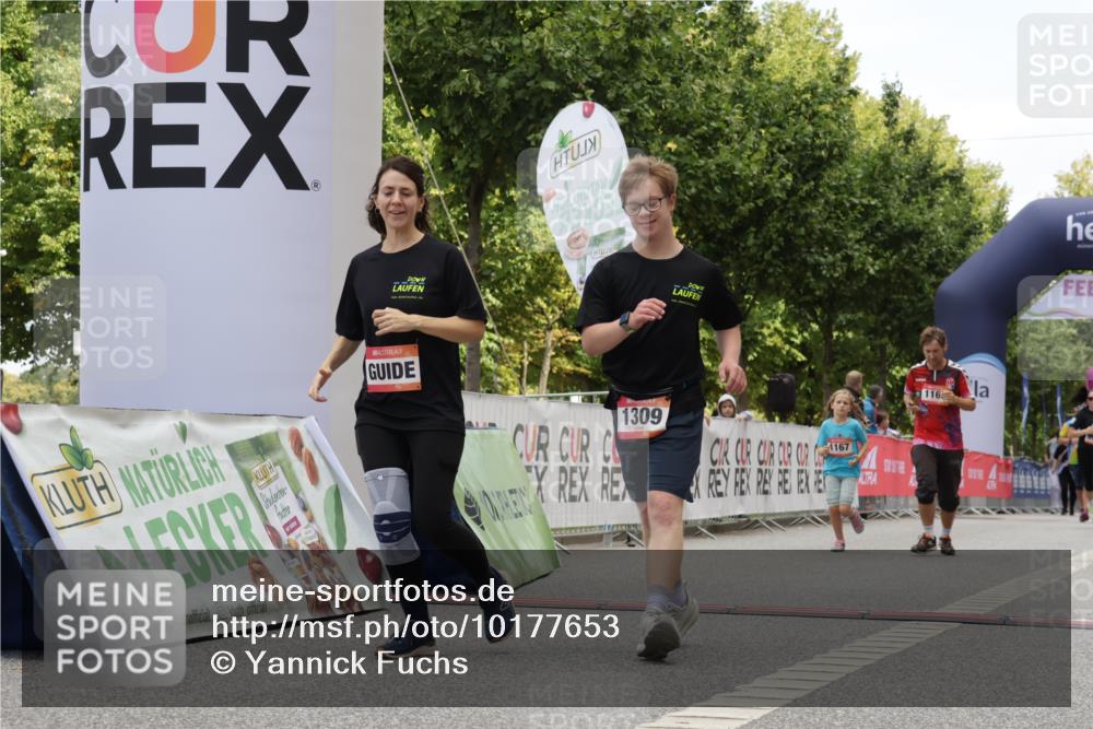 06.09.2026 - CURREX Alsterlauf Yannick Fuchs http://msf.ph/oto/10177653 06.09.2026 12:02:59 Ziel 1144, 1151, 1166, 1167, 1168, 1214, 1309, 1331 meine-sportfotos.de