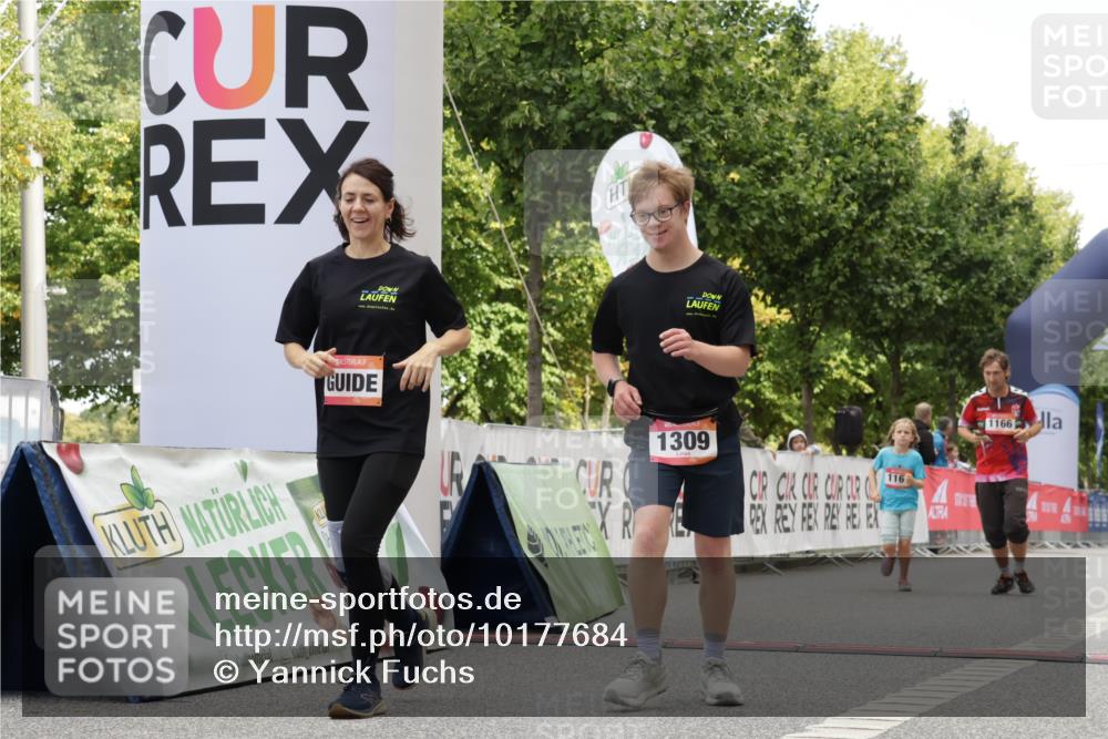 06.09.2026 - CURREX Alsterlauf Yannick Fuchs http://msf.ph/oto/10177684 06.09.2026 12:03:00 Ziel 1144, 1151, 1166, 1167, 1168, 1214, 1309, 1331 meine-sportfotos.de