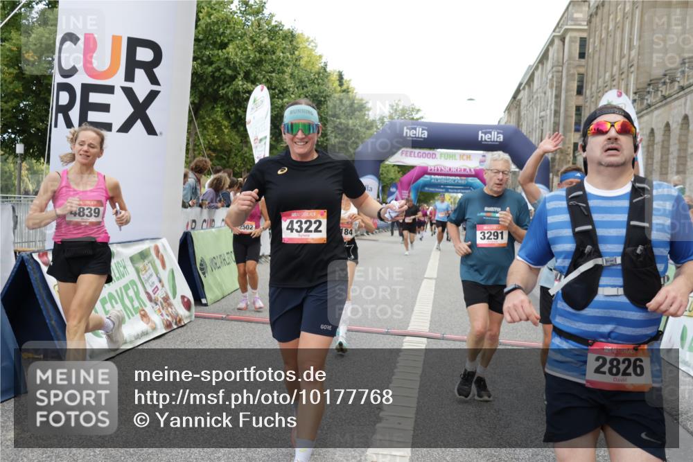 06.09.2026 - CURREX Alsterlauf Yannick Fuchs http://msf.ph/oto/10177768 06.09.2026 09:55:03 Ziel 2184, 2261, 2314, 2348, 2397, 2494, 2502, 2826, 2962, 3291, 3341, 3363, 4322, 4839, 5094, 5298, 5385 meine-sportfotos.de