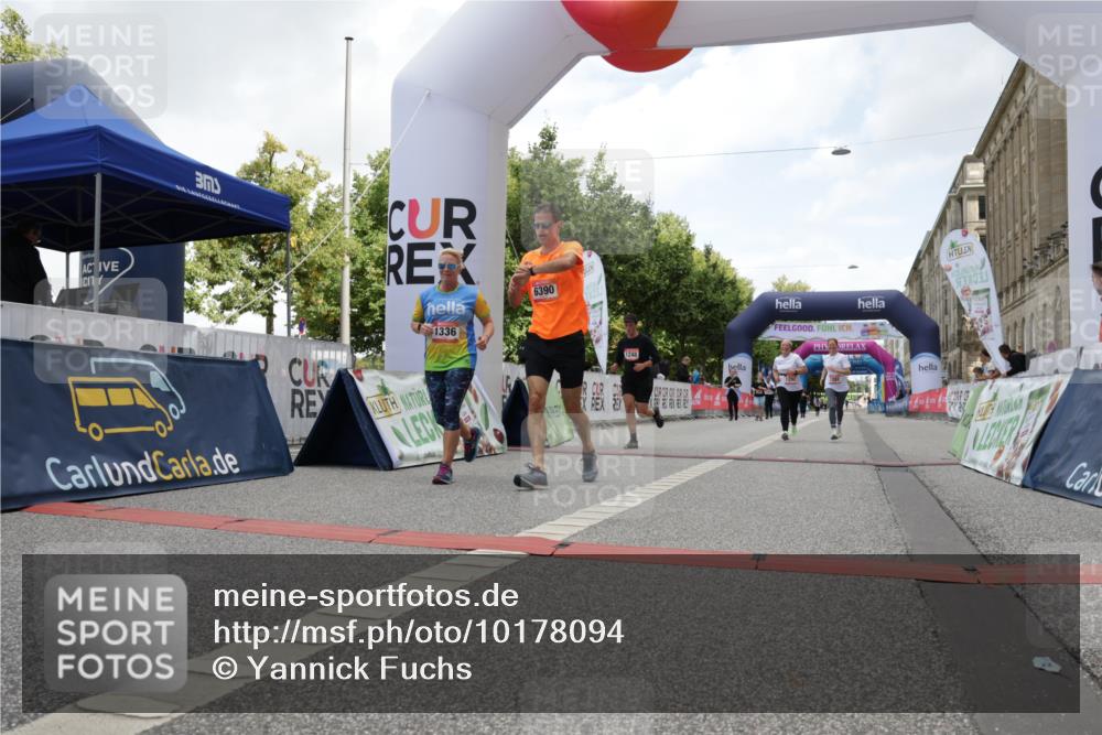 06.09.2026 - CURREX Alsterlauf Yannick Fuchs http://msf.ph/oto/10178094 06.09.2026 12:03:10 Ziel 1166, 1167, 1248, 1282, 1292, 1336, 6390, 8103 meine-sportfotos.de