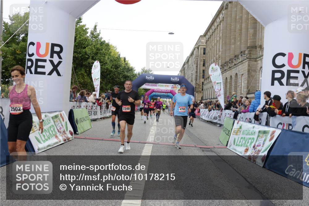 06.09.2026 - CURREX Alsterlauf Yannick Fuchs http://msf.ph/oto/10178215 06.09.2026 09:55:08 Ziel 2184, 2261, 2348, 2499, 2502, 2826, 3291, 4266, 4322, 4615, 4622, 4765, 4839, 4956, 5094, 5721, 6216 meine-sportfotos.de