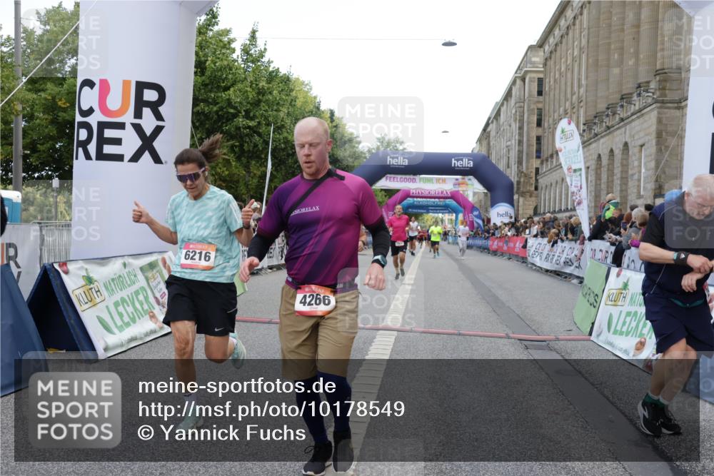 06.09.2026 - CURREX Alsterlauf Yannick Fuchs http://msf.ph/oto/10178549 06.09.2026 09:55:13 Ziel 2348, 2499, 2908, 4266, 4615, 4622, 4686, 4765, 4956, 5721, 6216 meine-sportfotos.de