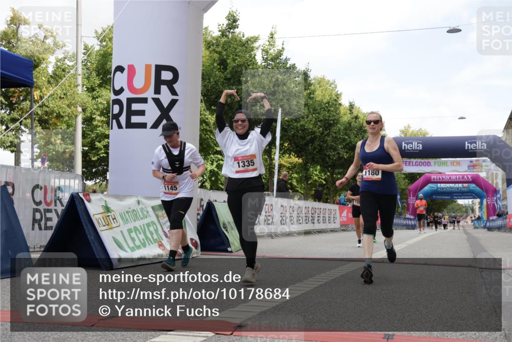 06.09.2026 - CURREX Alsterlauf Yannick Fuchs http://msf.ph/oto/10178684 06.09.2026 12:03:43 Ziel 1067, 1145, 1180, 1302, 1335 meine-sportfotos.de