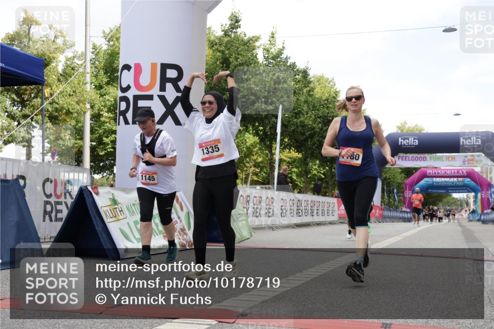 06.09.2026 - CURREX Alsterlauf Yannick Fuchs http://msf.ph/oto/10178719 06.09.2026 12:03:44 Ziel 1067, 1145, 1180, 1302, 1335 meine-sportfotos.de