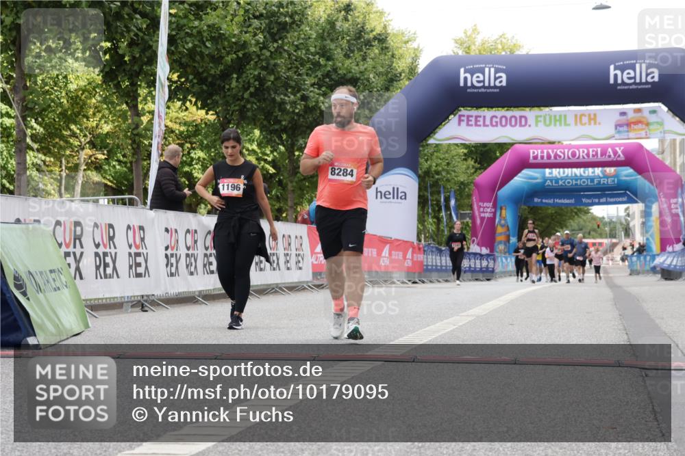 06.09.2026 - CURREX Alsterlauf Yannick Fuchs http://msf.ph/oto/10179095 06.09.2026 12:03:52 Ziel 1067, 1196, 1302, 8284 meine-sportfotos.de