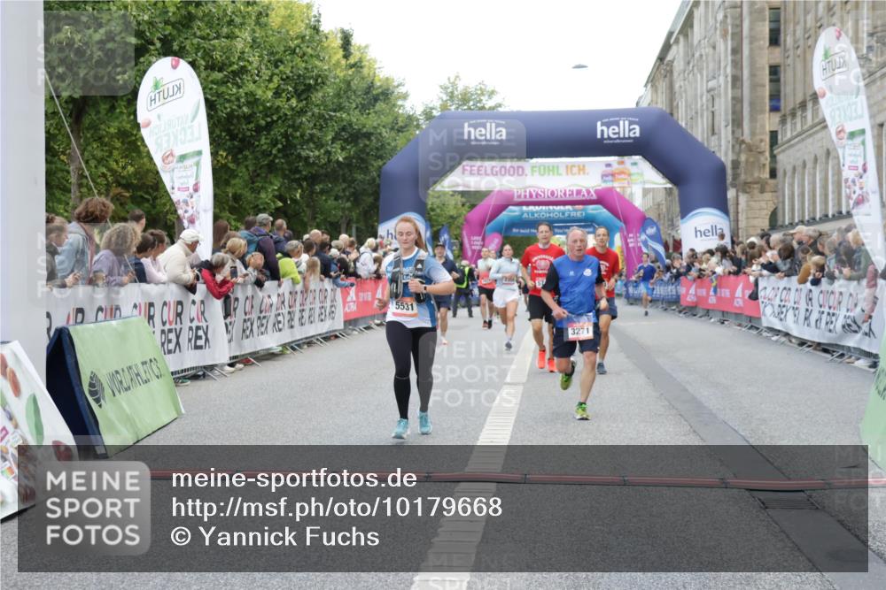 06.09.2026 - CURREX Alsterlauf Yannick Fuchs http://msf.ph/oto/10179668 06.09.2026 09:55:29 Ziel 2231, 2232, 2308, 3126, 3271, 3484, 4688, 4949, 5211, 5314, 5531, 5720, 6293, 6367 meine-sportfotos.de