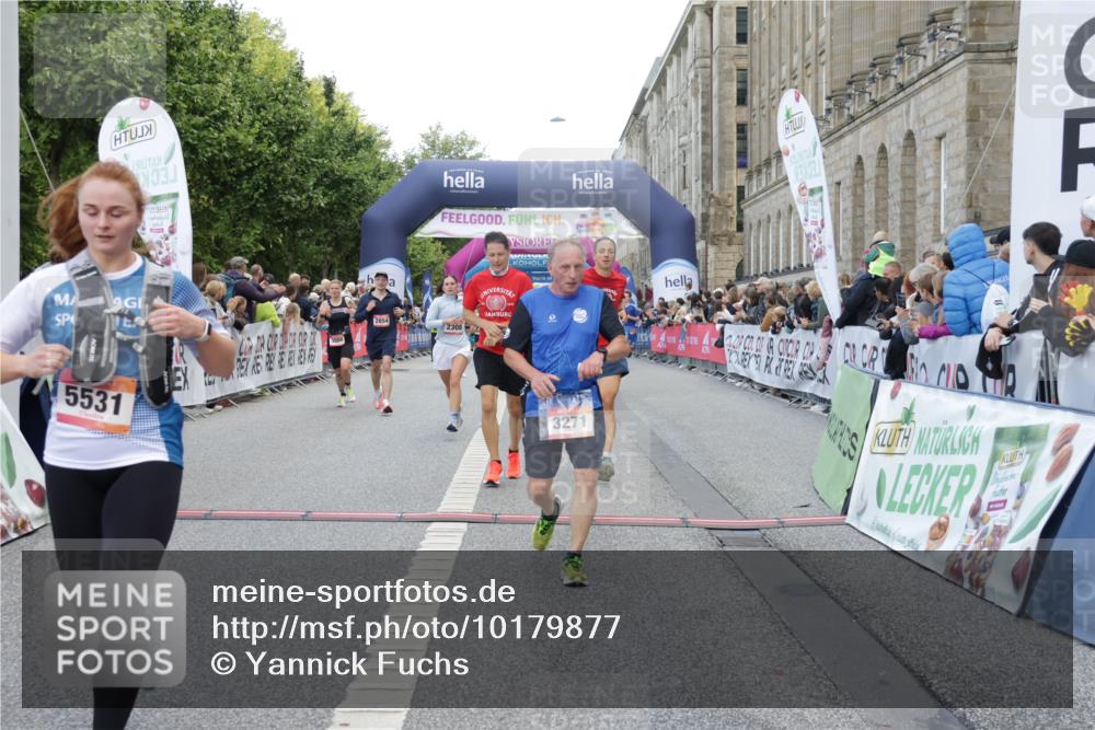 06.09.2026 - CURREX Alsterlauf Yannick Fuchs http://msf.ph/oto/10179877 06.09.2026 09:55:31 Ziel 2232, 2308, 2420, 2854, 3126, 3271, 3484, 3550, 4688, 4949, 5314, 5531, 5720, 6293, 6367 meine-sportfotos.de