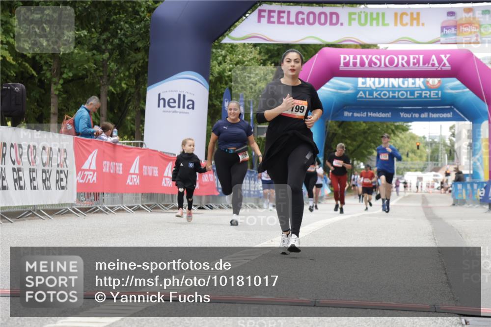 06.09.2026 - CURREX Alsterlauf Yannick Fuchs http://msf.ph/oto/10181017 06.09.2026 12:04:47 Ziel 1036, 1109, 1110, 1199, 8090 meine-sportfotos.de