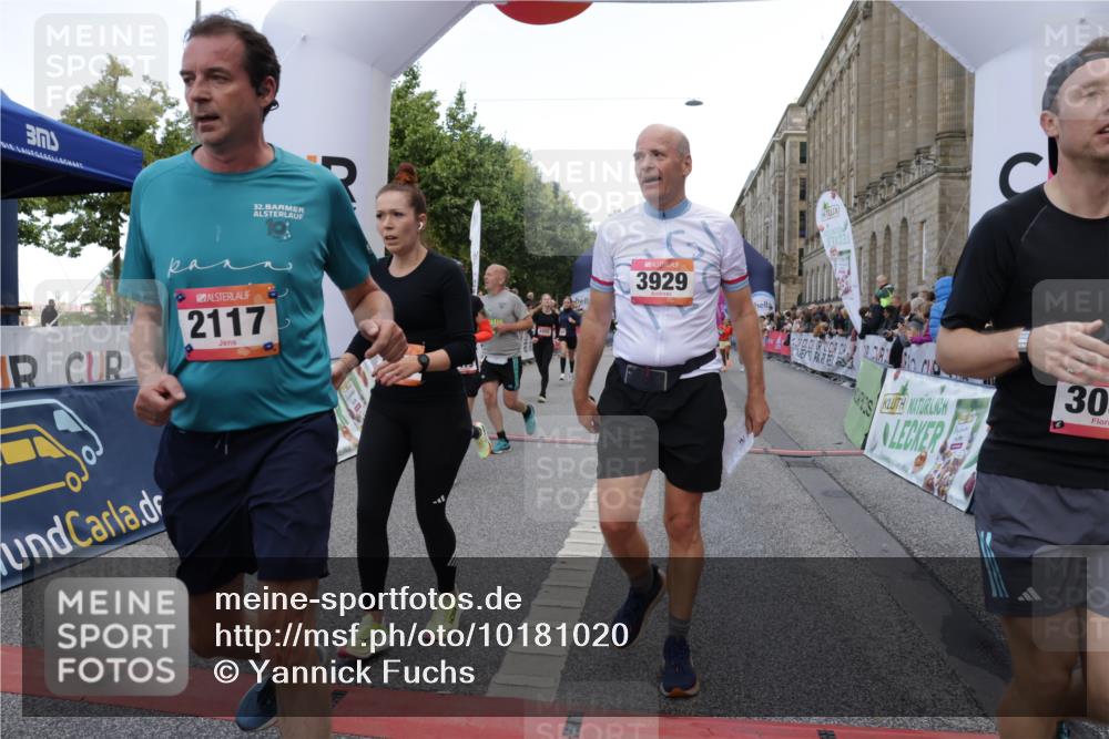 06.09.2026 - CURREX Alsterlauf Yannick Fuchs http://msf.ph/oto/10181020 06.09.2026 09:55:45 Ziel 2117, 2479, 3051, 3304, 3481, 3799, 3902, 3903, 3929, 4284, 4404, 4827, 4865, 4955, 4961, 4962, 5488, 6034, 6479, 8027, 8204 meine-sportfotos.de