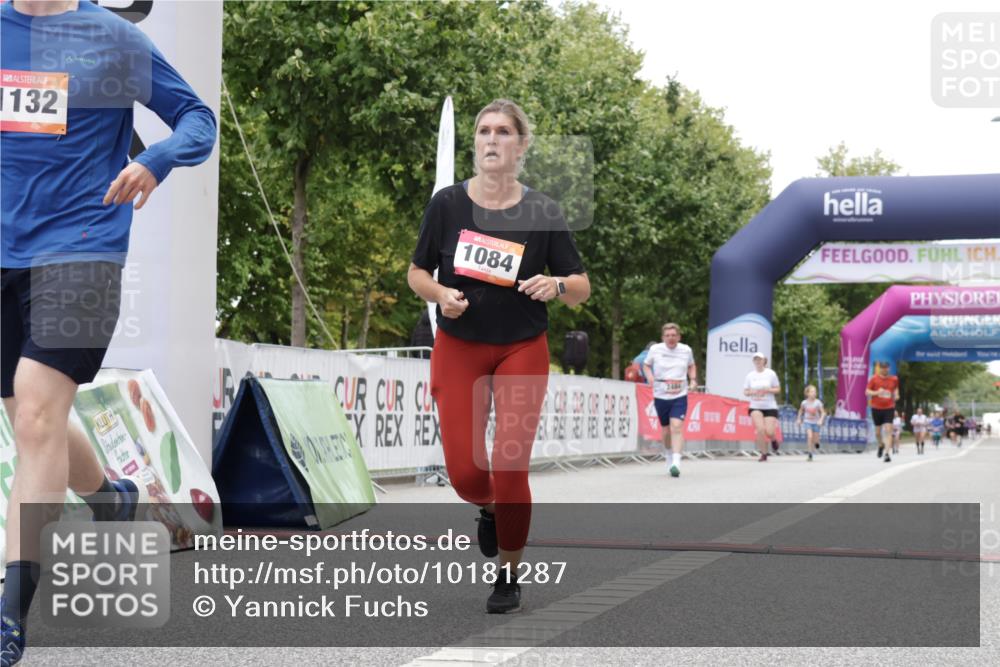 06.09.2026 - CURREX Alsterlauf Yannick Fuchs http://msf.ph/oto/10181287 06.09.2026 12:04:59 Ziel 1036, 1084 meine-sportfotos.de