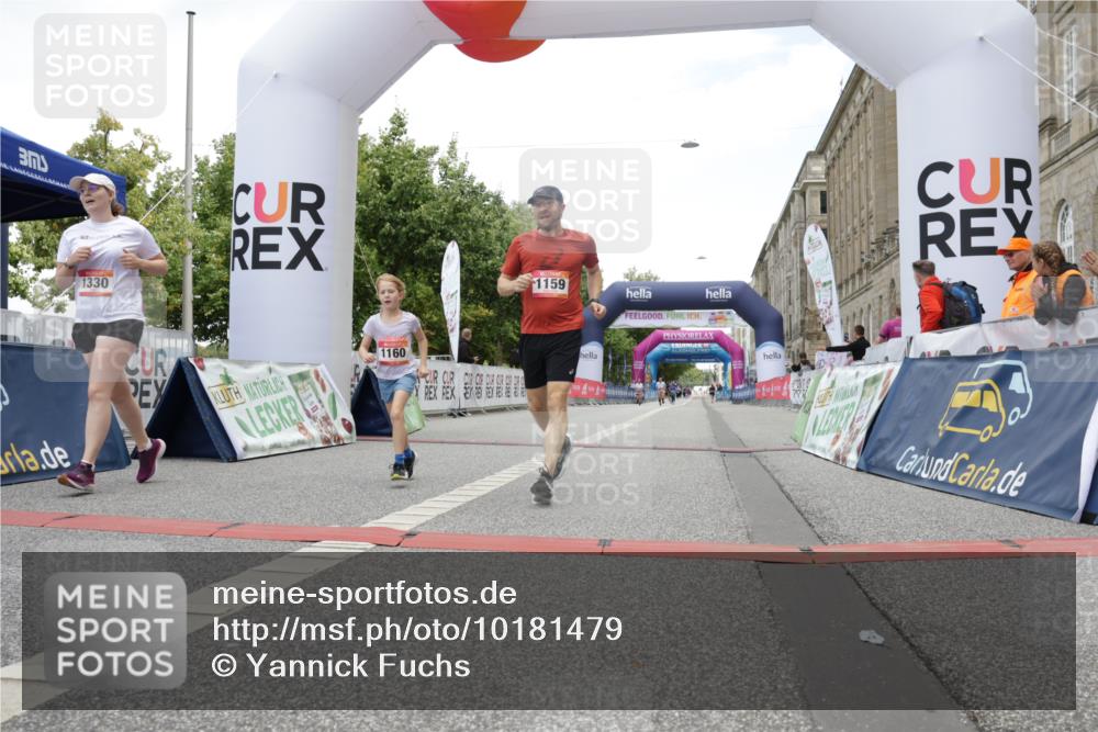 06.09.2026 - CURREX Alsterlauf Yannick Fuchs http://msf.ph/oto/10181479 06.09.2026 12:05:09 Ziel 1159, 1160, 1330, 2484 meine-sportfotos.de