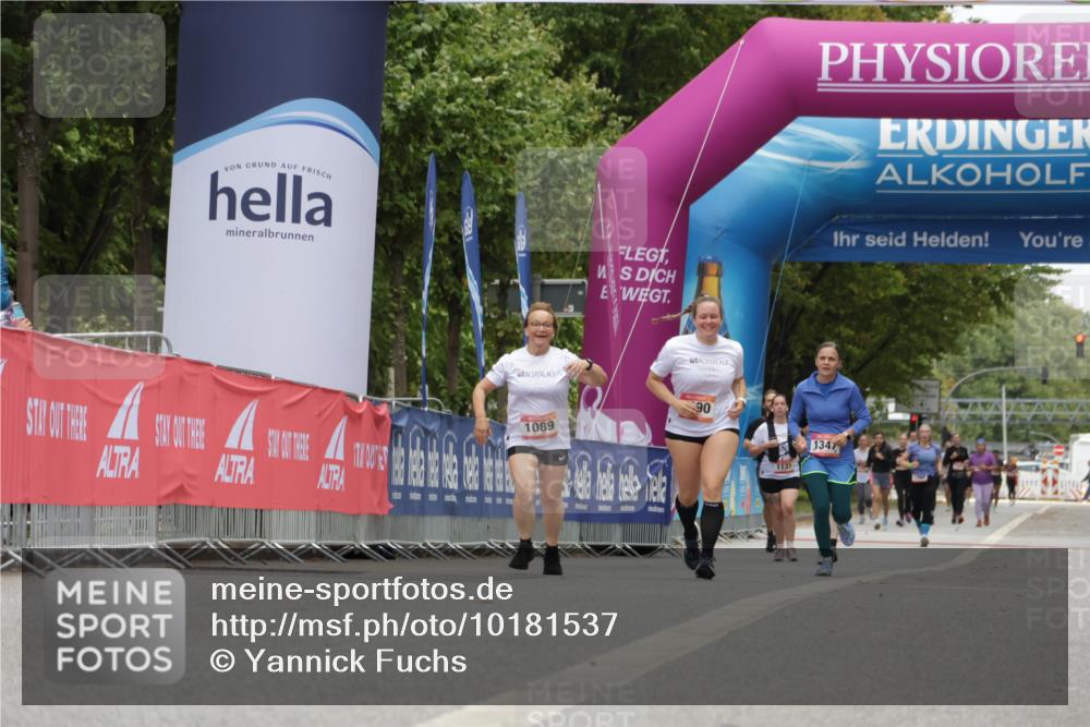 06.09.2026 - CURREX Alsterlauf Yannick Fuchs http://msf.ph/oto/10181537 06.09.2026 12:05:14 Ziel 1159, 1160, 1330 meine-sportfotos.de