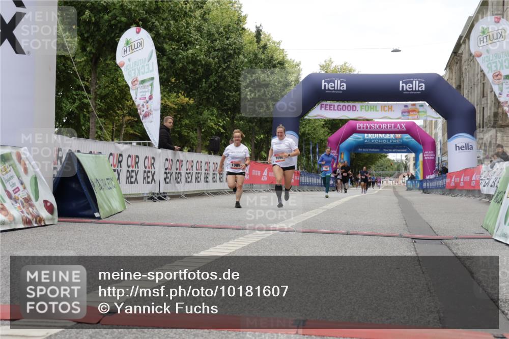 06.09.2026 - CURREX Alsterlauf Yannick Fuchs http://msf.ph/oto/10181607 06.09.2026 12:05:20 Ziel 1089, 1090 meine-sportfotos.de