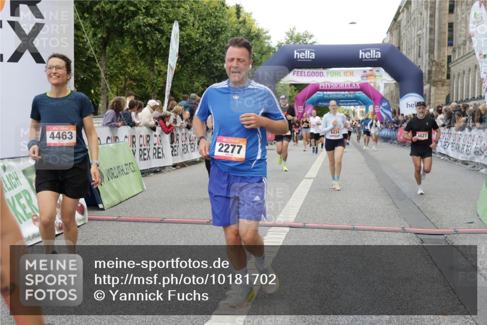 06.09.2026 - CURREX Alsterlauf Yannick Fuchs http://msf.ph/oto/10181702 06.09.2026 09:55:54 Ziel 2239, 2277, 3902, 3903, 4190, 4434, 4463, 4627, 4865, 4961, 5484, 5488, 6400, 8086, 8259 meine-sportfotos.de