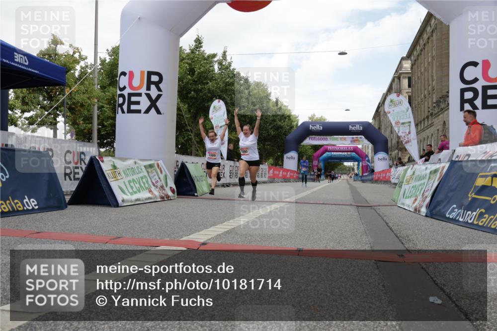 06.09.2026 - CURREX Alsterlauf Yannick Fuchs http://msf.ph/oto/10181714 06.09.2026 12:05:22 Ziel 1089, 1090, 1347 meine-sportfotos.de