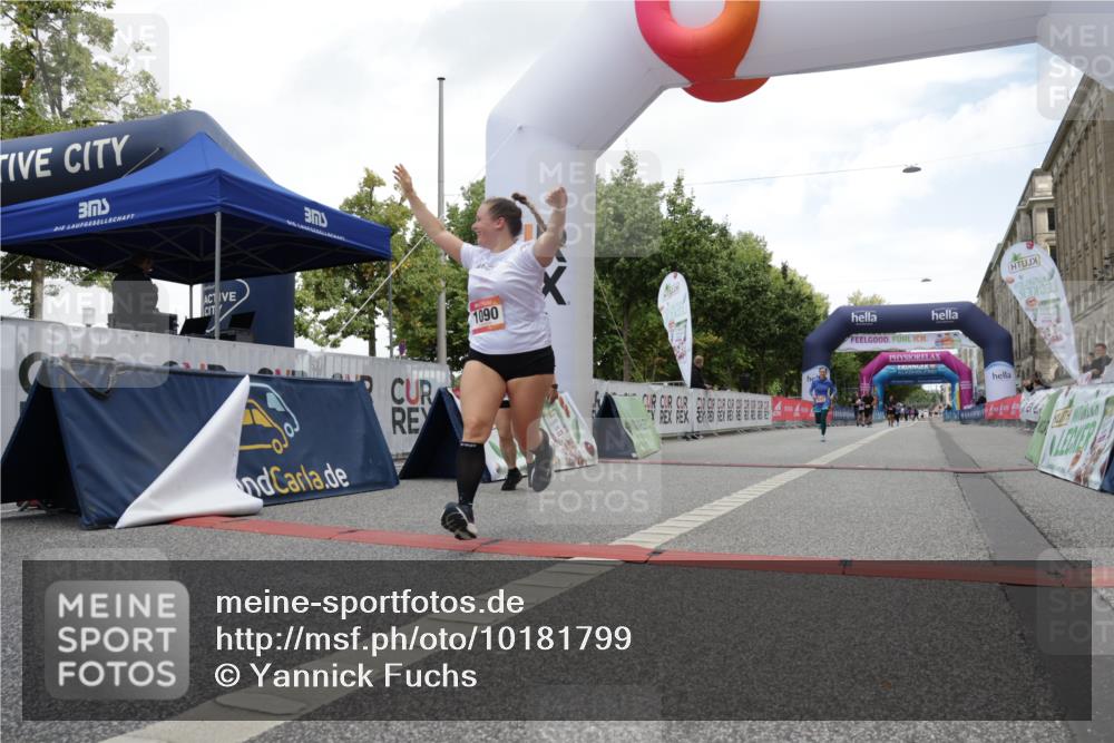 06.09.2026 - CURREX Alsterlauf Yannick Fuchs http://msf.ph/oto/10181799 06.09.2026 12:05:23 Ziel 1089, 1090, 1347 meine-sportfotos.de