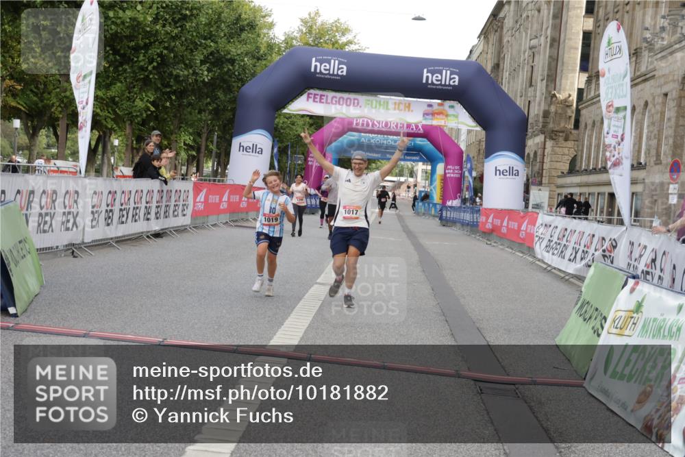 06.09.2026 - CURREX Alsterlauf Yannick Fuchs http://msf.ph/oto/10181882 06.09.2026 12:09:32 Ziel 1017, 1019 meine-sportfotos.de