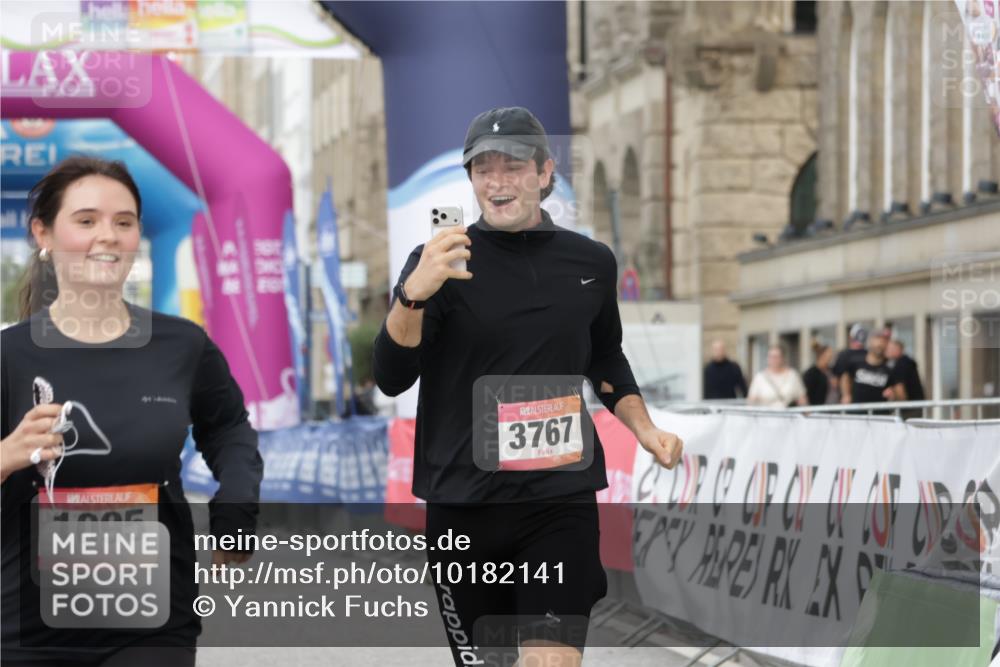 06.09.2026 - CURREX Alsterlauf Yannick Fuchs http://msf.ph/oto/10182141 06.09.2026 12:09:51 Ziel 1095, 1150, 1209 meine-sportfotos.de
