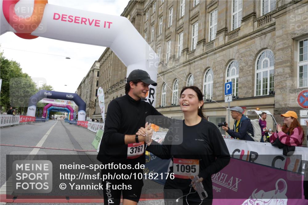 06.09.2026 - CURREX Alsterlauf Yannick Fuchs http://msf.ph/oto/10182176 06.09.2026 12:09:56 Ziel 1095, 1209 meine-sportfotos.de