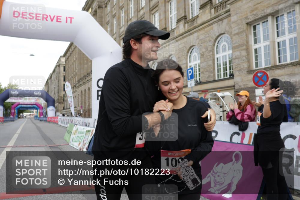 06.09.2026 - CURREX Alsterlauf Yannick Fuchs http://msf.ph/oto/10182223 06.09.2026 12:09:56 Ziel 1095, 1209 meine-sportfotos.de