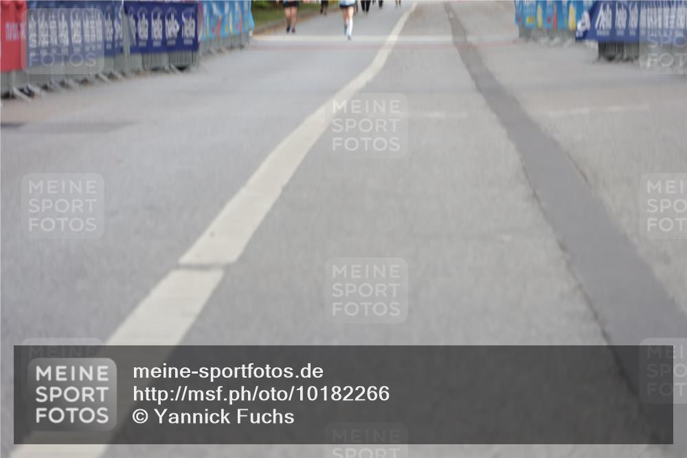06.09.2026 - CURREX Alsterlauf Yannick Fuchs http://msf.ph/oto/10182266 06.09.2026 12:10:04 Ziel  meine-sportfotos.de