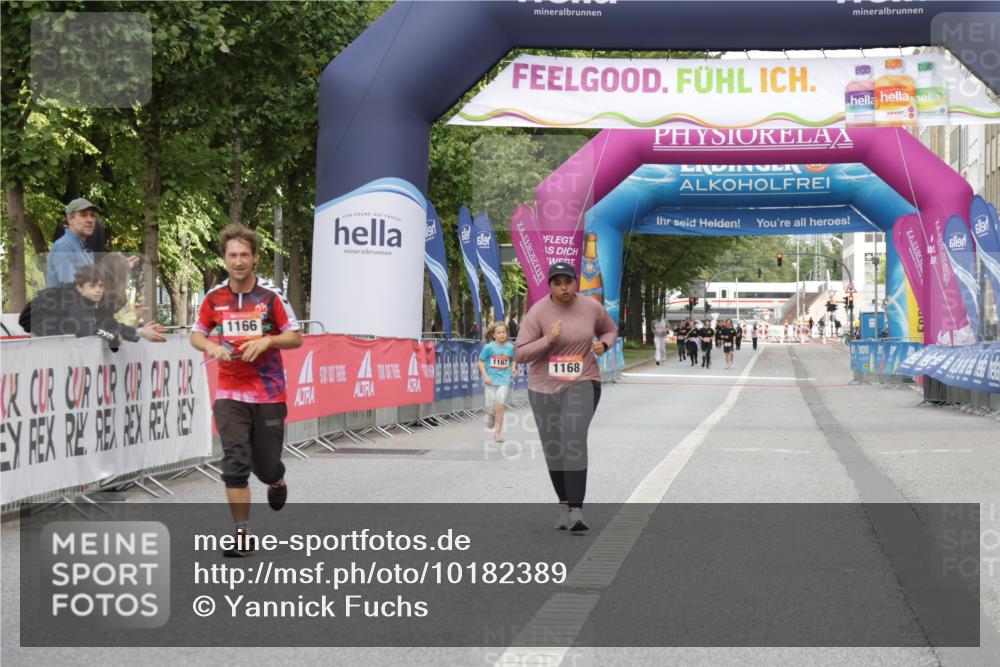 06.09.2026 - CURREX Alsterlauf Yannick Fuchs http://msf.ph/oto/10182389 06.09.2026 12:10:55 Ziel 1166, 1331 meine-sportfotos.de
