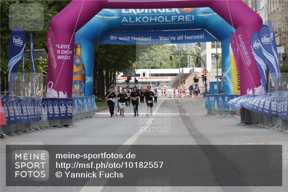 06.09.2026 - CURREX Alsterlauf Yannick Fuchs http://msf.ph/oto/10182557 06.09.2026 12:11:09 Ziel 1167 meine-sportfotos.de